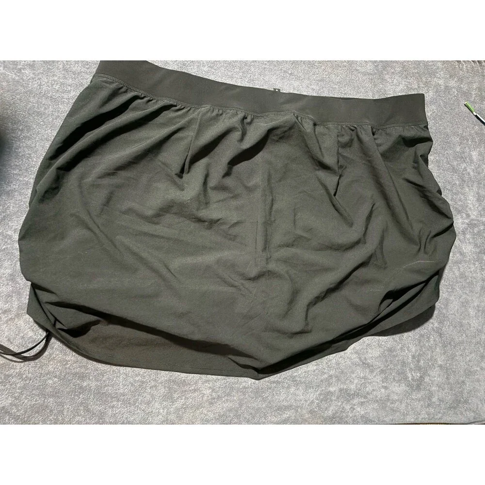 Torrid size 5 solid black shirred or touched side swim skirt bottoms